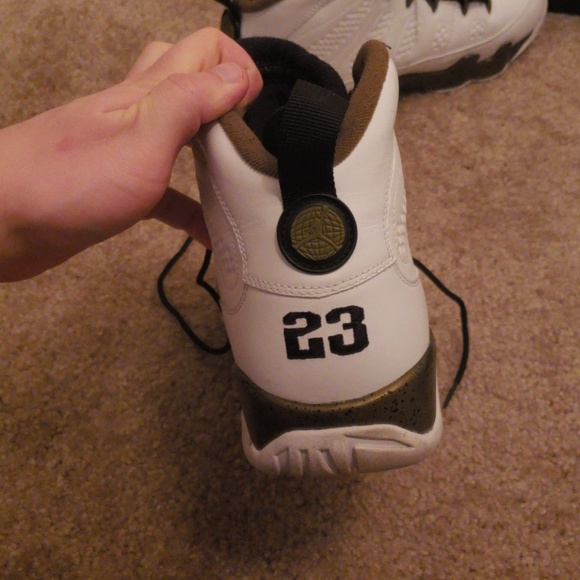 Jordan 9 mens size 10 - Picture 3 of 4